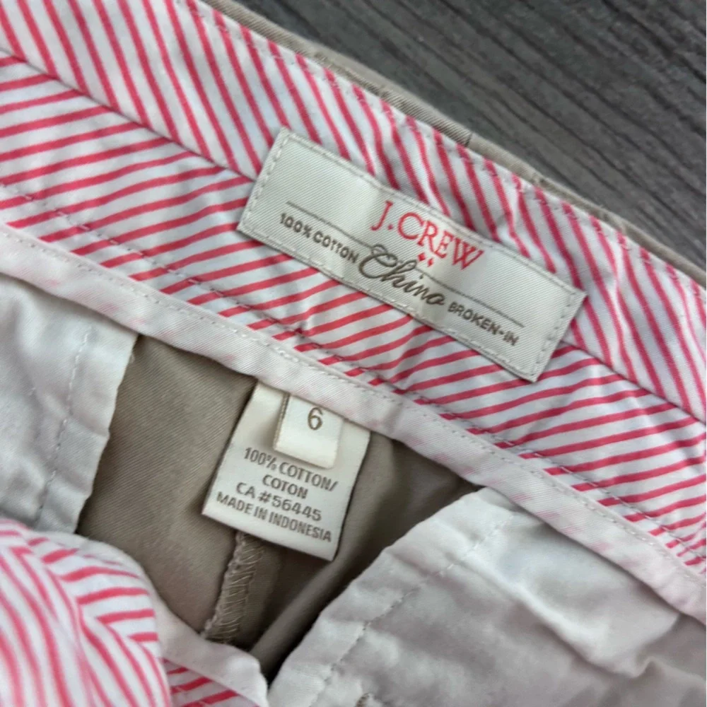 J. Crew Khaki chino shorts size 6